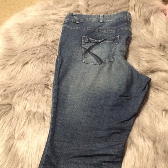 Lane Bryant right fit 🟨 sz 24 distinctly bootcut - Picture 5 of 8